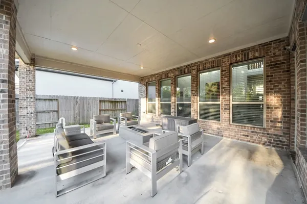 $672,500 | 27975 Presley Park Drive, Spring, TX 77386