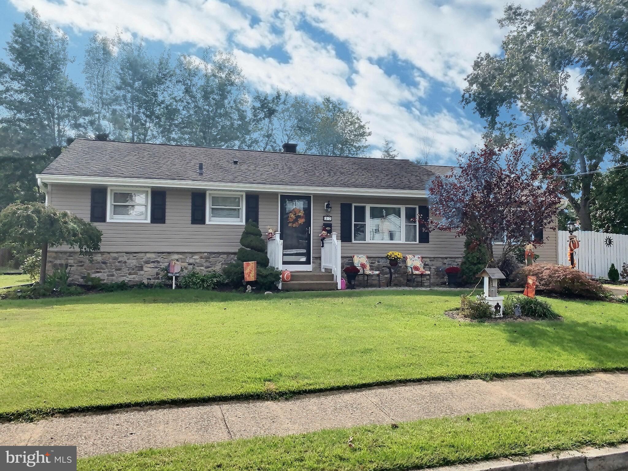 32 Sun Valley Road Hamilton, NJ 08690 - Photo 1 of 24