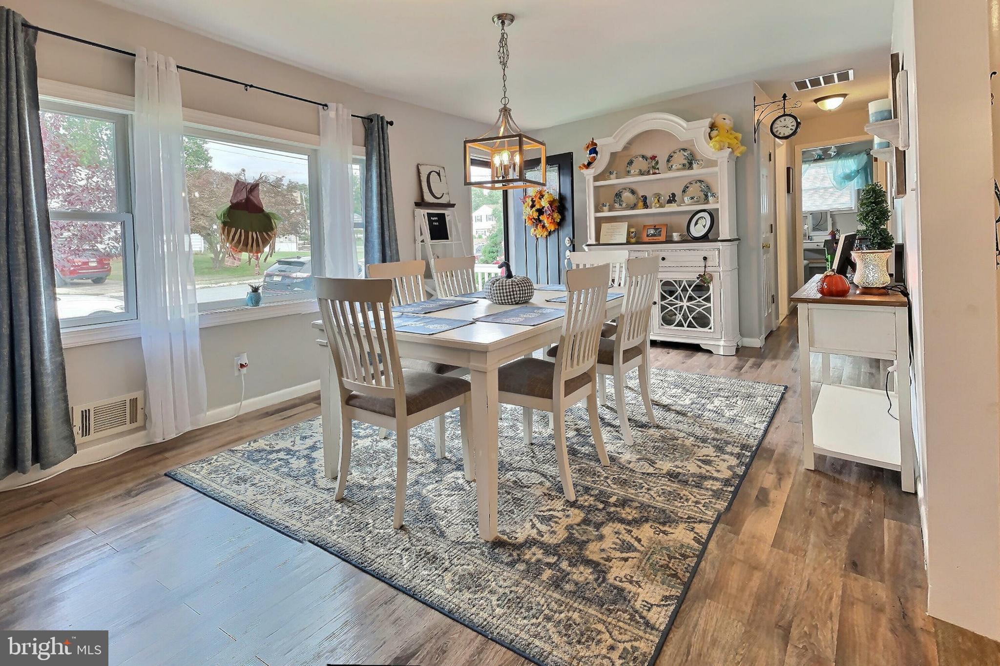 32 Sun Valley Road Hamilton, NJ 08690 - Photo 4 of 24