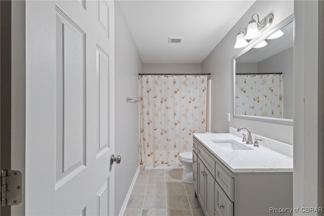 207 Foster Road Yorktown, VA 23690 - Photo 28 of 39 2nf floor full bath