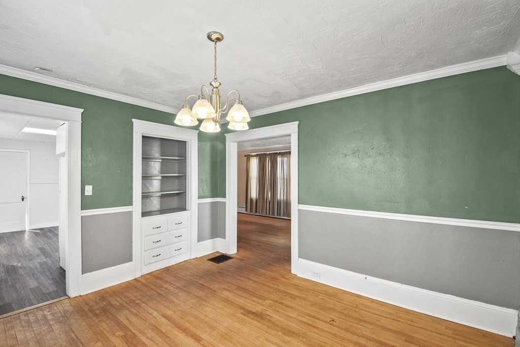 23 Barnard Road Worcester, MA 01605 - Photo 10 of 29 Gallery Image 10