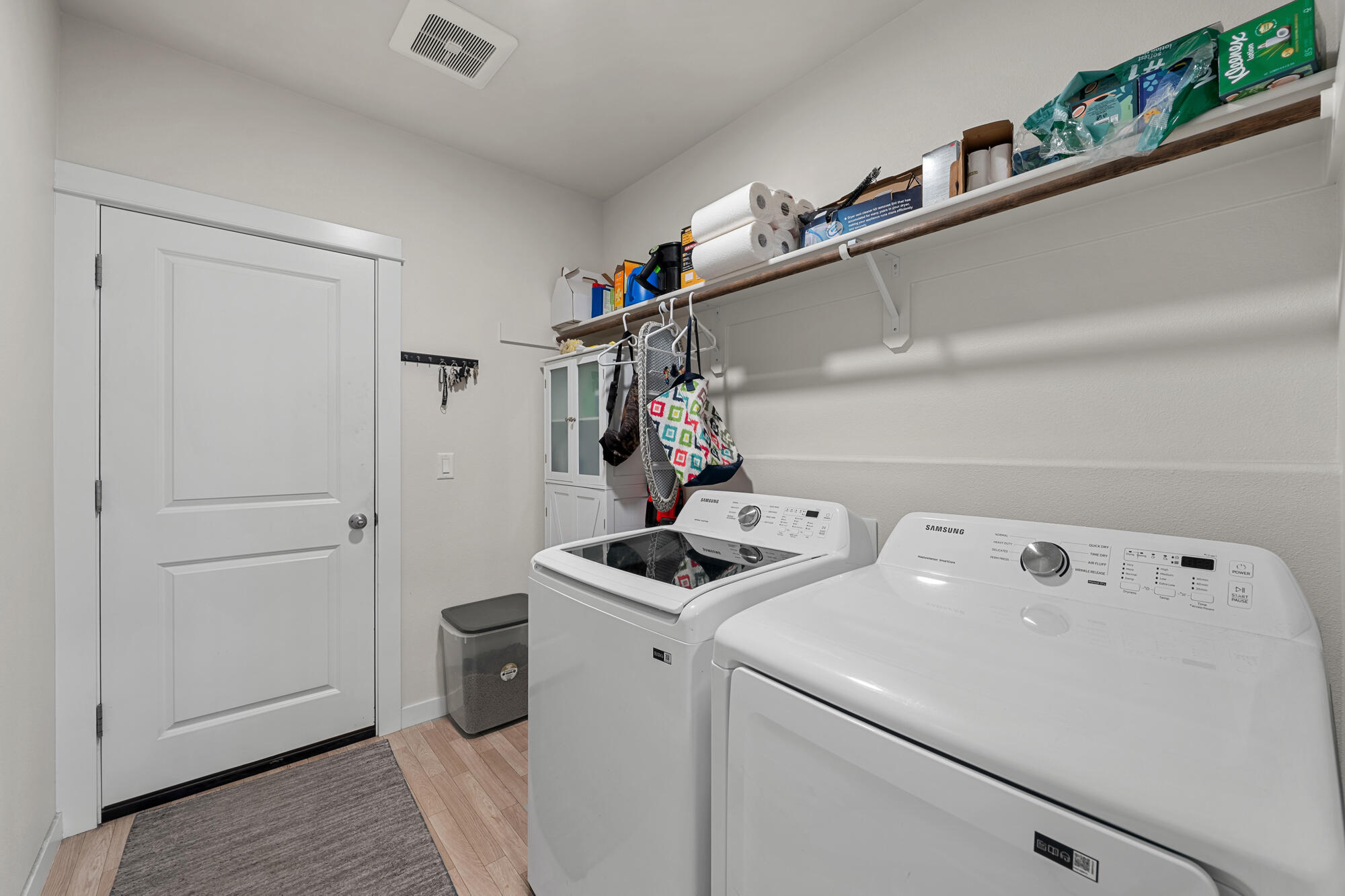 3734 Southwest Lava Place Redmond, OR 97756 - Photo 16 of 25 3734 sw lava pl, redmond, or 97756 - 11