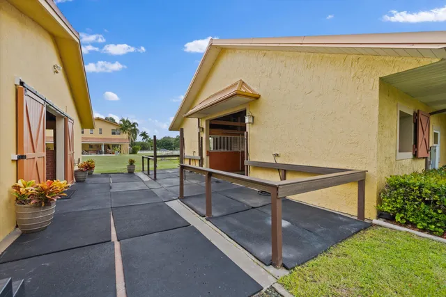 a view of an outdoor space