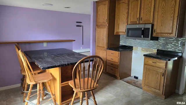 $179,900 | 601 Scenic Drive, Clinton, IA 52732