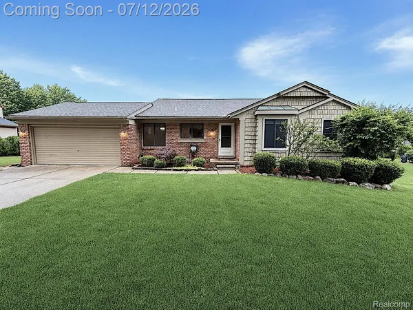 $465,000 | 2033 Avonstoke Road, Rochester, MI 48307