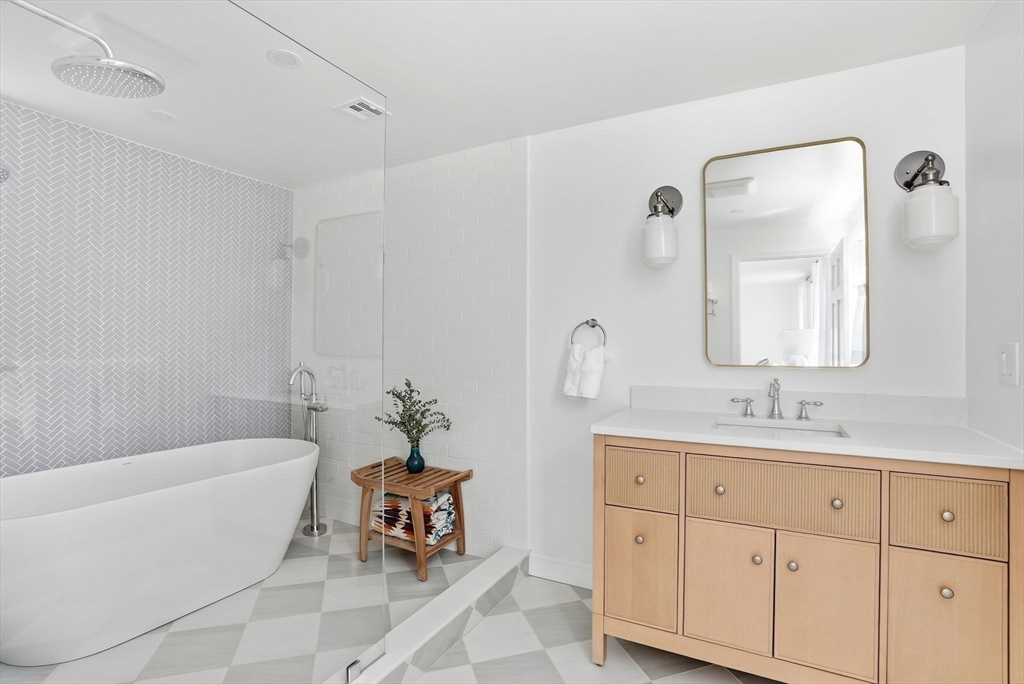 10 Boulder Glen Road Hingham, MA 02043 - Photo 13 of 29