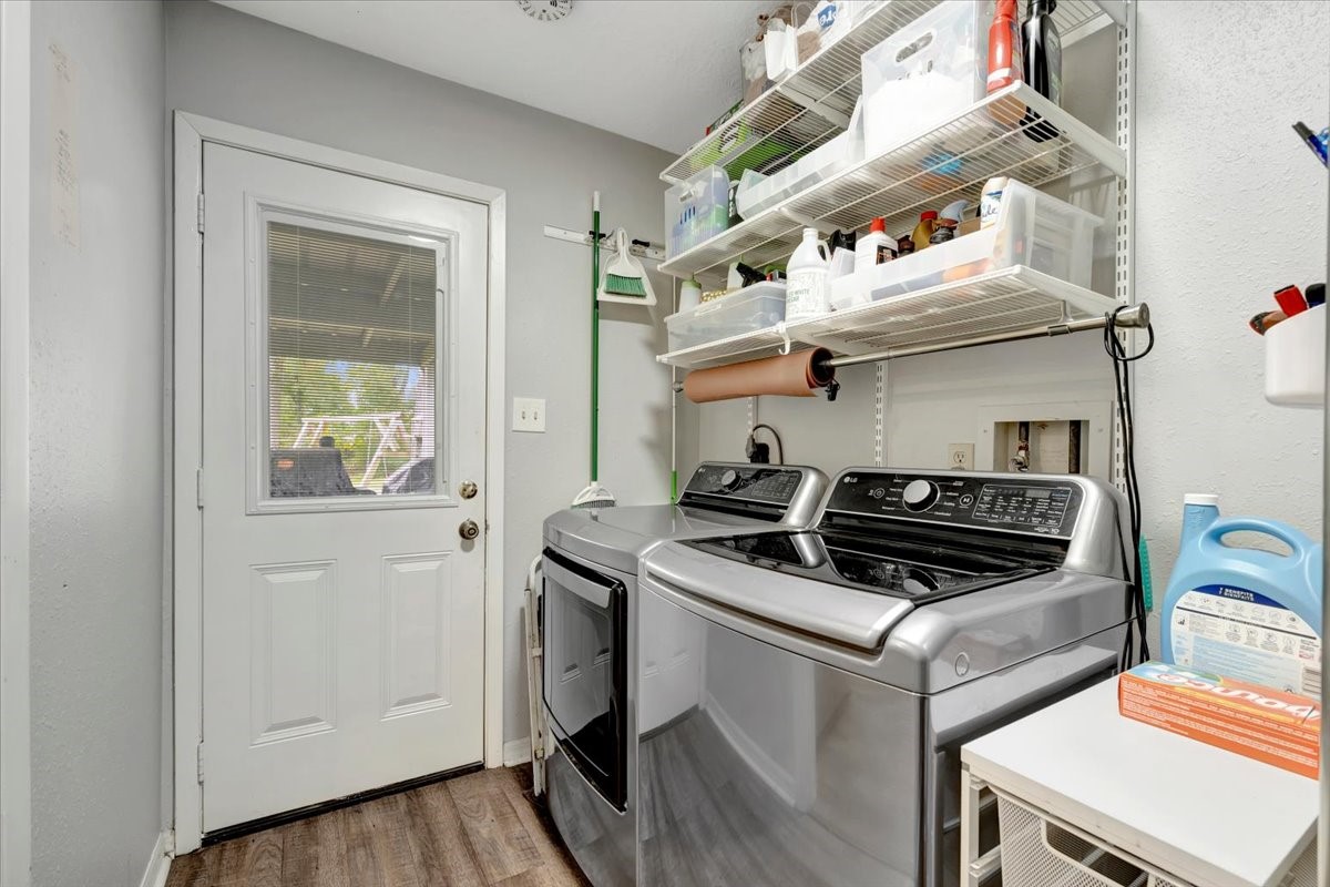 2610 Loganberry Circle Seabrook, TX 77586 - Photo 18 of 35 a white stove top oven sitting inside of a kitchen