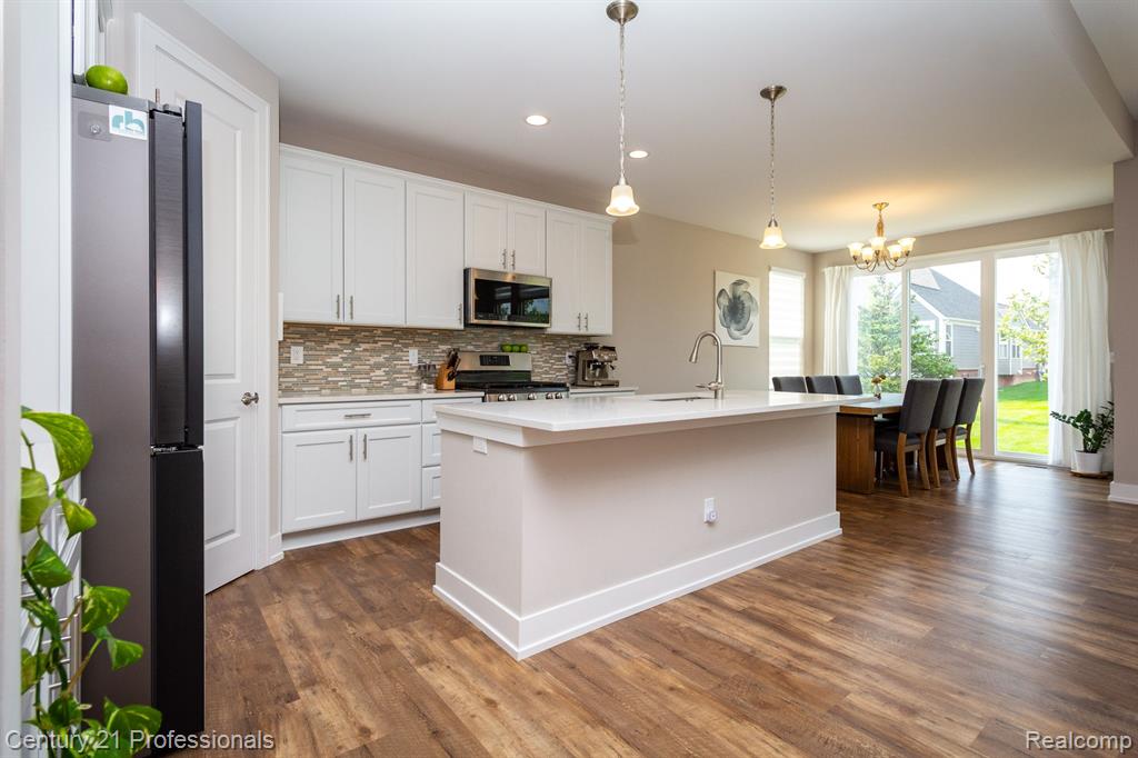 2544 Rosemond Lane Rochester, MI 48309 - Photo 11 of 47 Gallery Image 11