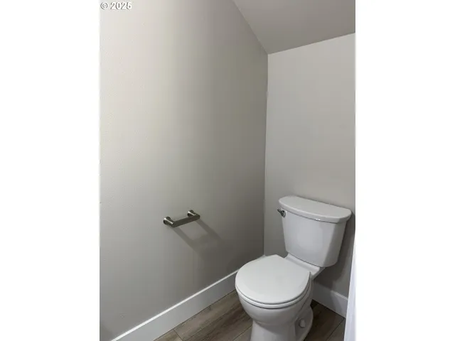 $325,000 | 440 West Harrison Street, Roseburg, OR 97471