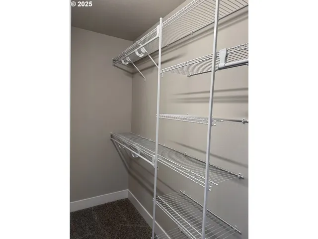 $325,000 | 440 West Harrison Street, Roseburg, OR 97471