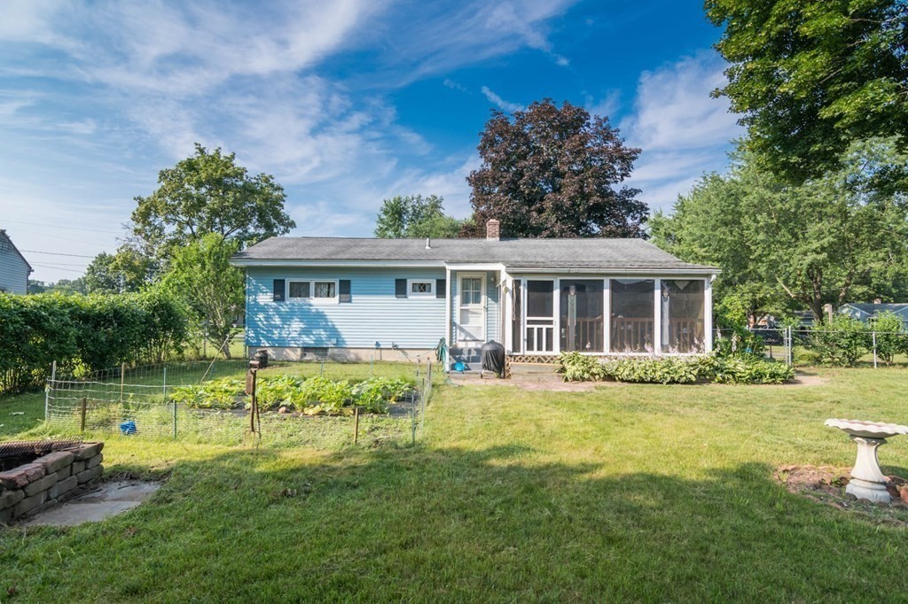 401 Stapleton Road Springfield, MA 01109 - Photo 30 of 35 a view of a house with a yard