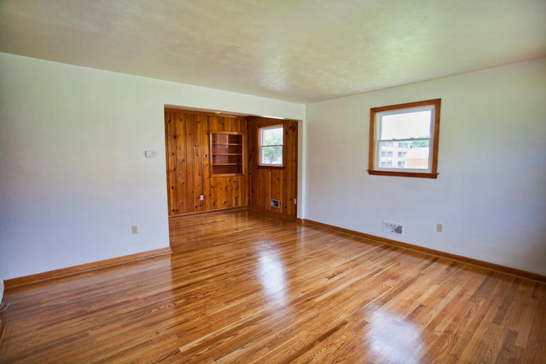 5014 Hubert Road Northwest Roanoke, VA 24012 - Photo 11 of 38 Hubert009