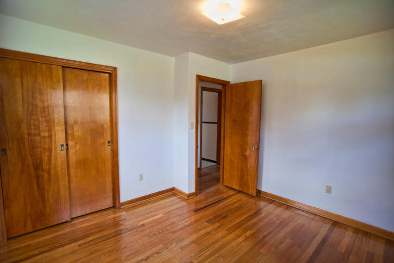 5014 Hubert Road Northwest Roanoke, VA 24012 - Photo 23 of 38 Hubert019