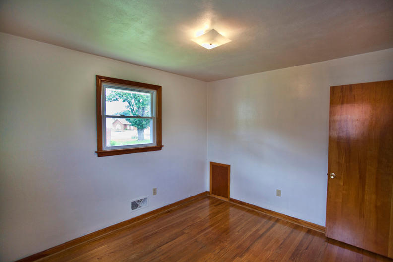 5014 Hubert Road Northwest Roanoke, VA 24012 - Photo 25 of 38 Hubert021