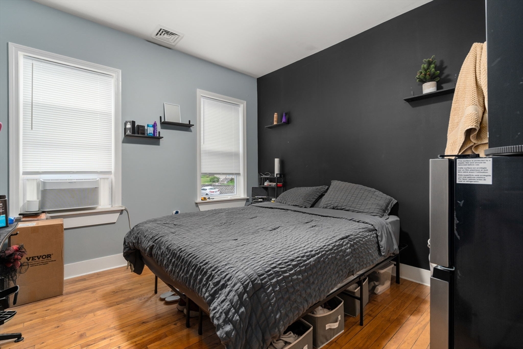 252 Shaw Street Lowell, MA 01851 - Photo 11 of 27