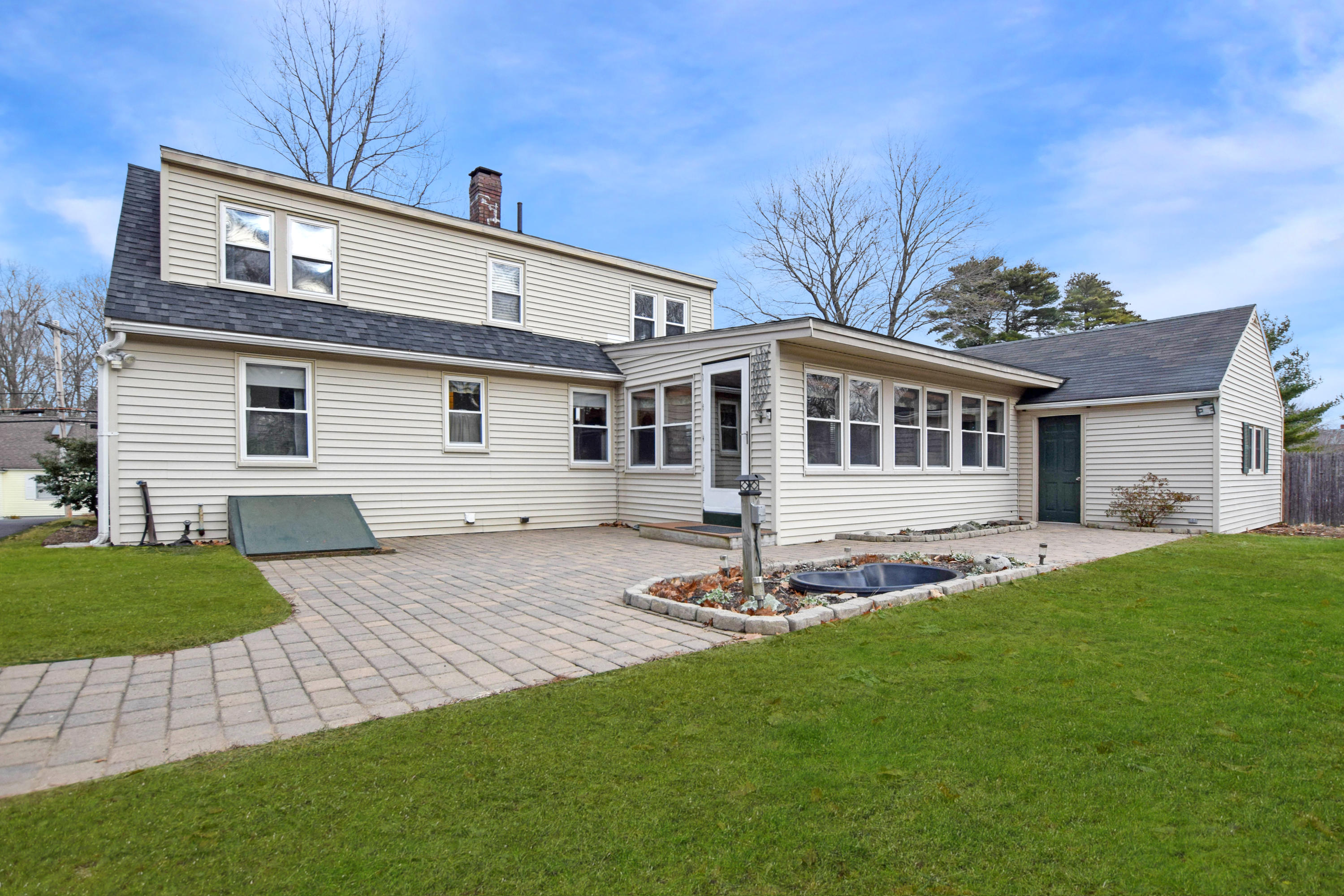 1185 State Road Eliot, ME 03903 - Photo 7 of 58 DSC_031034 Brixham Rd