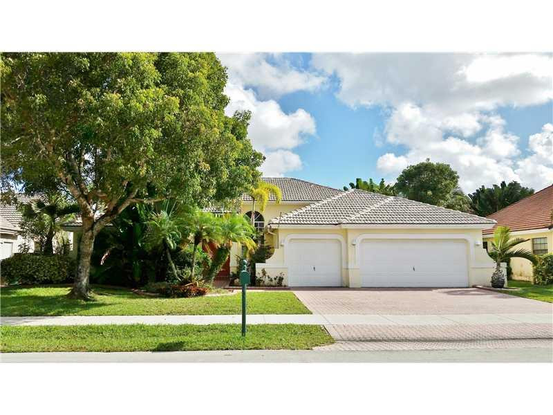 3220 Overlook Road Davie, FL 33328 - Photo 1 of 23 Exterior Front