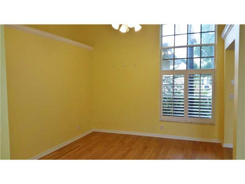 3220 Overlook Road Davie, FL 33328 - Photo 14 of 23 Dining Room
