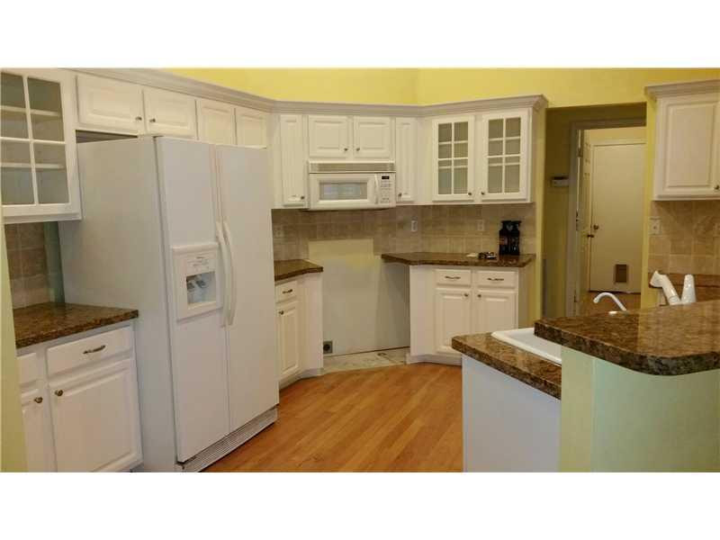 3220 Overlook Road Davie, FL 33328 - Photo 7 of 23 Kitchen