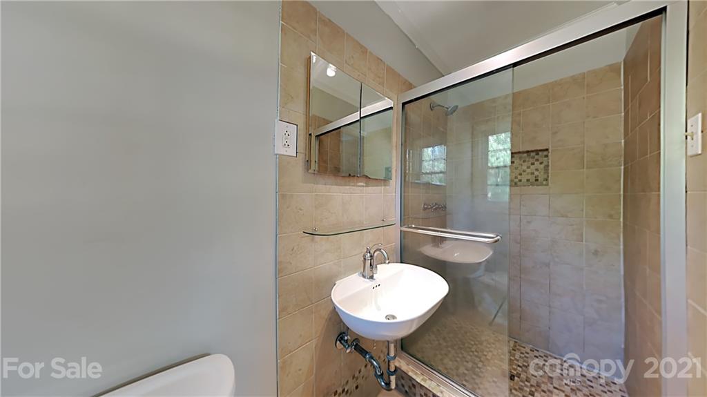 5516 Sharon Road Charlotte, NC 28210 - Photo 12 of 18 Gallery Image 12