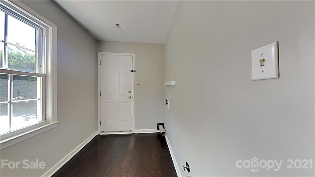5516 Sharon Road Charlotte, NC 28210 - Photo 9 of 18 Gallery Image 9