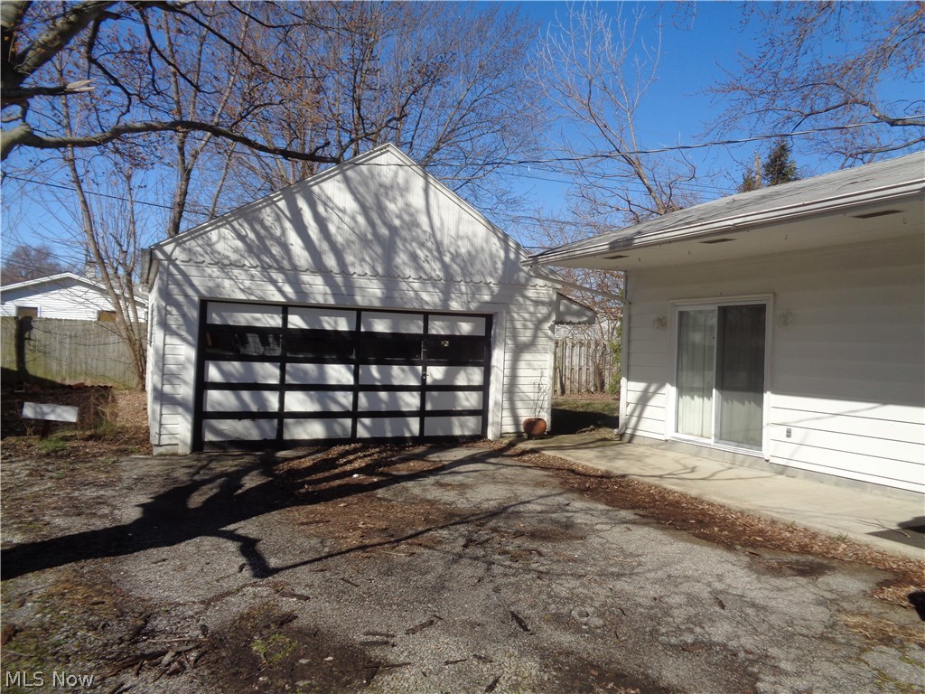 332 Niagara Road Vermilion, OH 44089 - Photo 2 of 15
