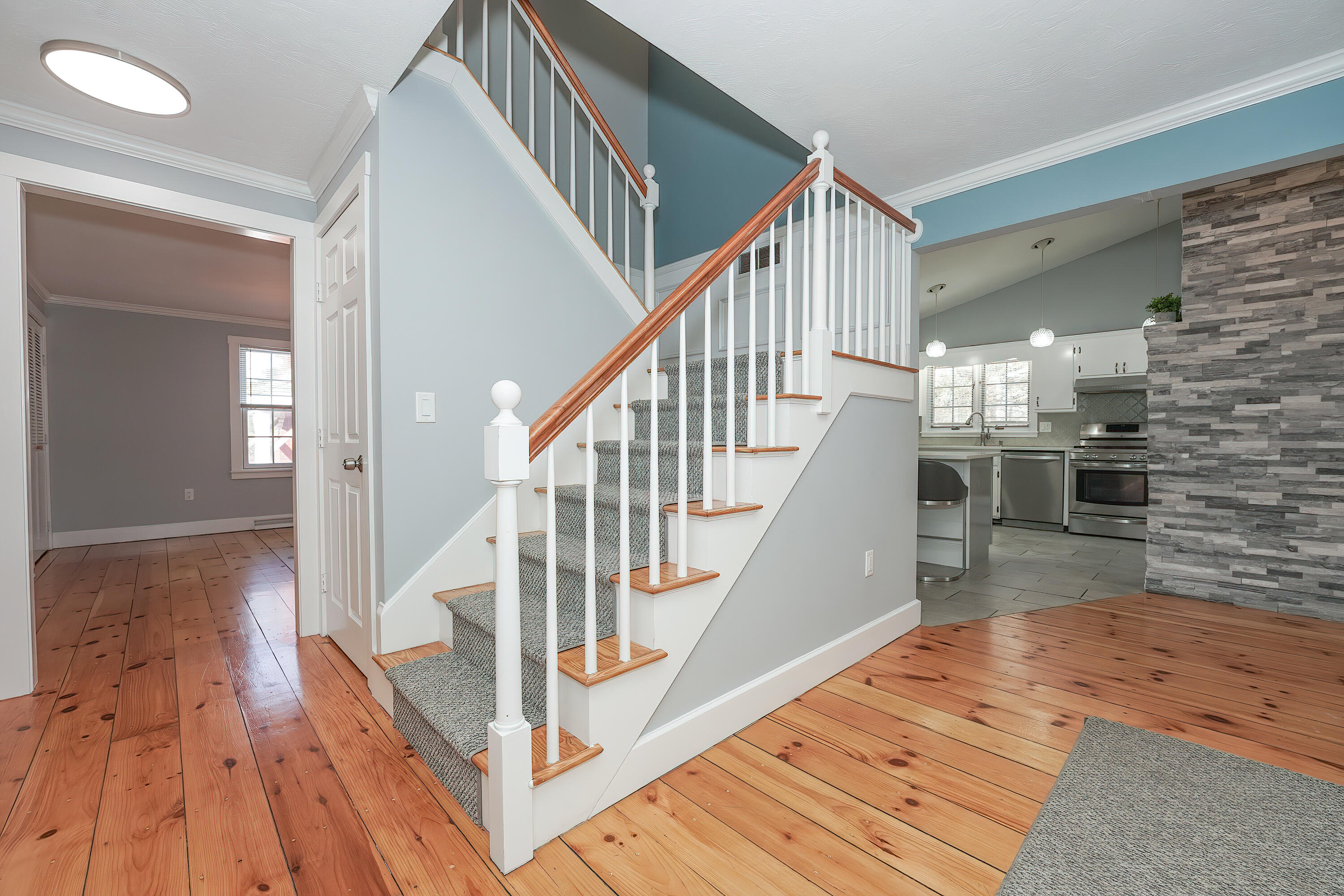 240 Oak Street West Barnstable, MA 02668 - Photo 8 of 89 Stairs