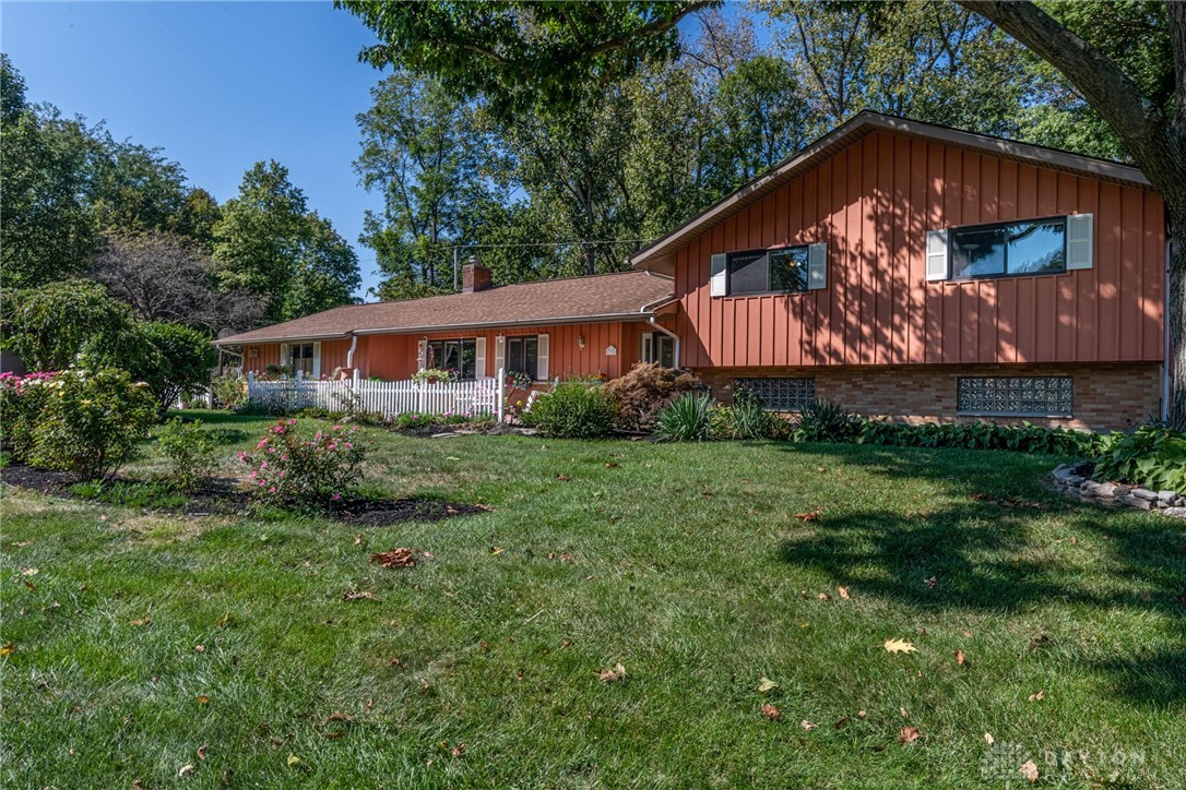 7795 Rain Tree Road Centerville, OH 45459 - Photo 2 of 53