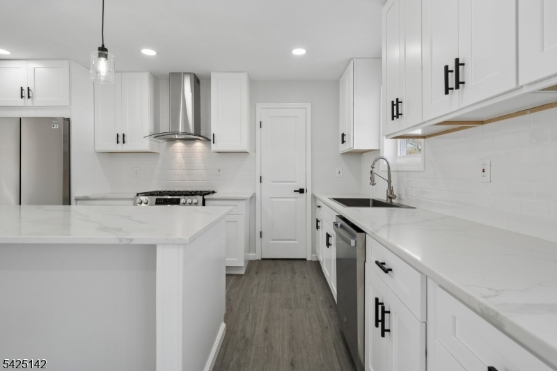 26 Hunterdon Road West Orange, NJ 07052 - Photo 12 of 36