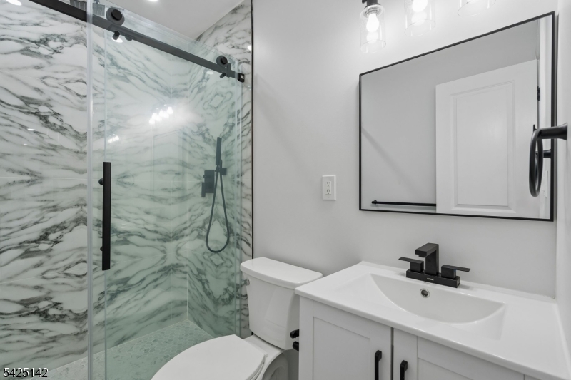 26 Hunterdon Road West Orange, NJ 07052 - Photo 17 of 36