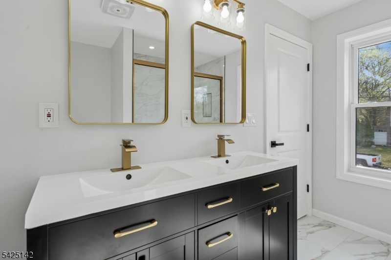 26 Hunterdon Road West Orange, NJ 07052 - Photo 21 of 36