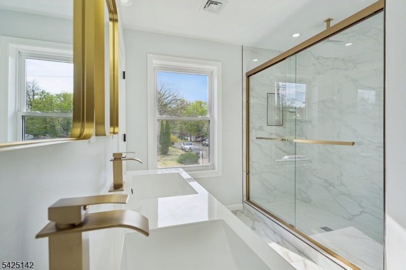 26 Hunterdon Road West Orange, NJ 07052 - Photo 22 of 36