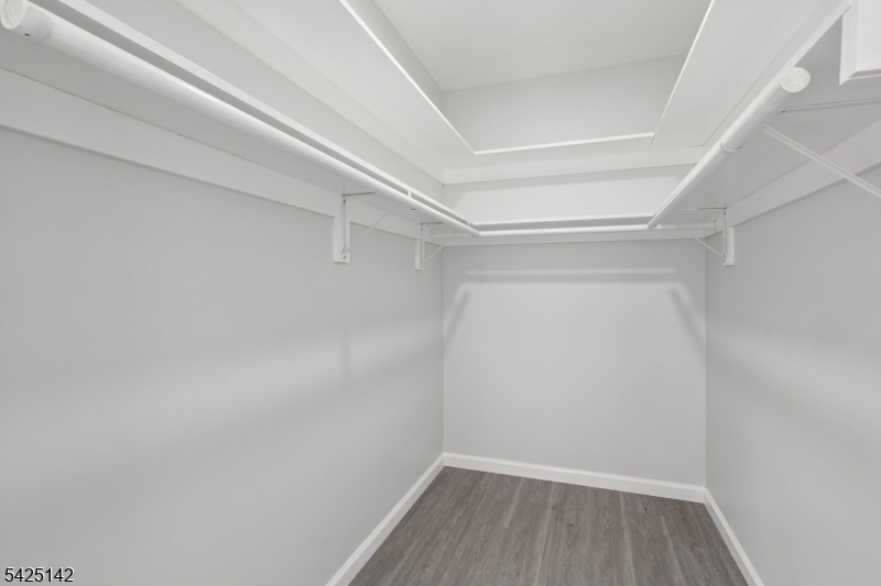 26 Hunterdon Road West Orange, NJ 07052 - Photo 23 of 36