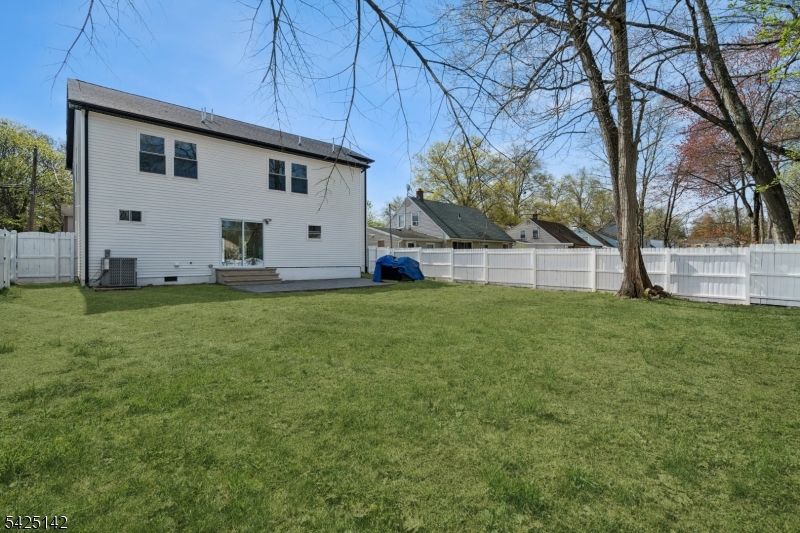 26 Hunterdon Road West Orange, NJ 07052 - Photo 33 of 36