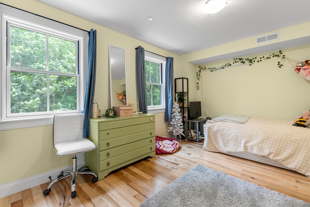 83 High Street, Unit 4 Ipswich, MA 01938 - Photo 13 of 35