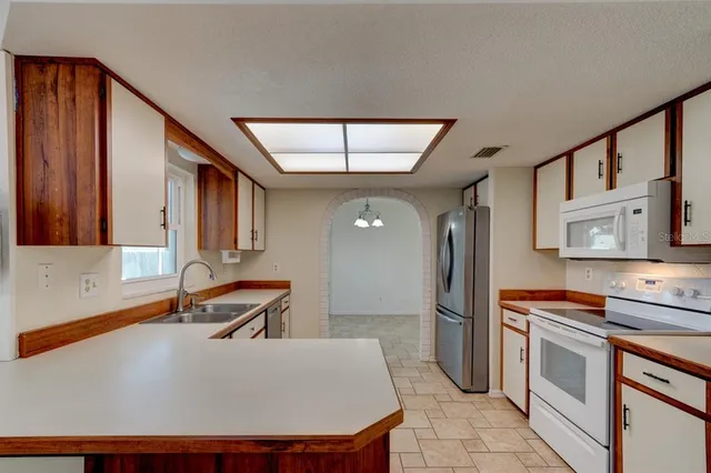 $340,000 | 614 English Oaks Drive, Port Orange, FL 32127