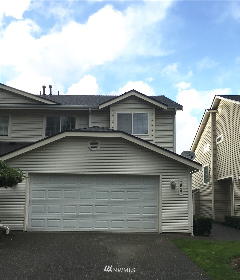 17527 110 Lane Southeast Renton, WA 98055 - Photo 3 of 25