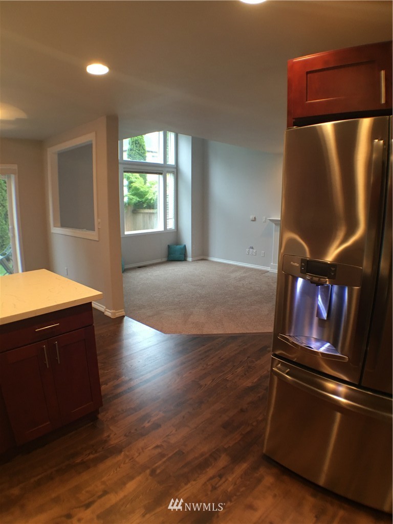 17527 110 Lane Southeast Renton, WA 98055 - Photo 8 of 25