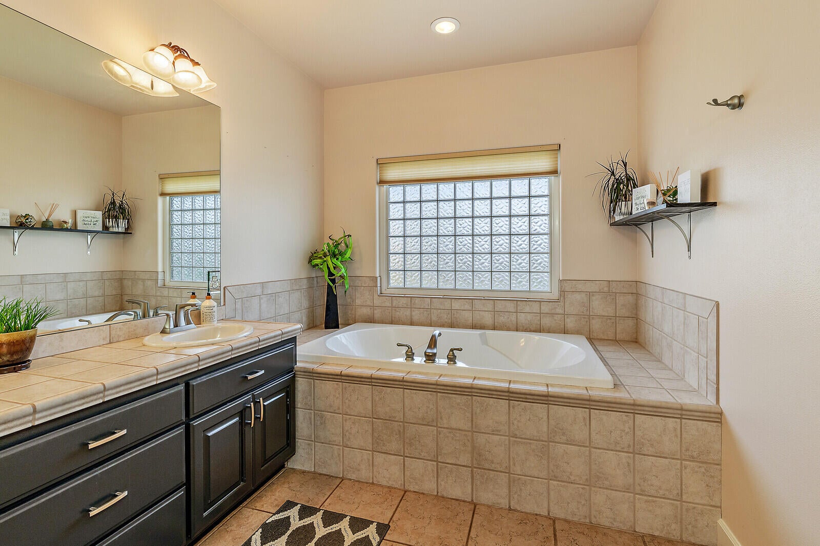 1037 Coral Ridge Eagle Point, OR 97524 - Photo 27 of 38 38_CR_39_mls