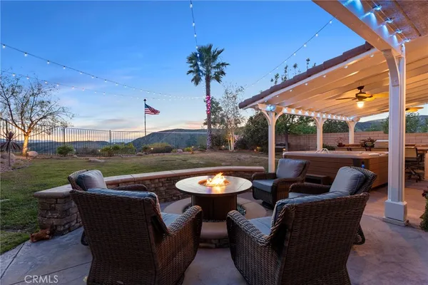 $999,000 | 28445 Linda Vista Street, Canyon Country, CA 91387