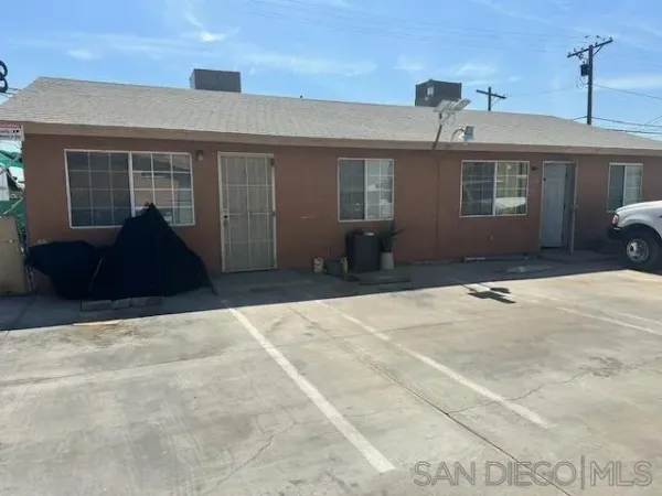 $449,000 | 211 West Brighton Avenue, El Centro, CA 92243