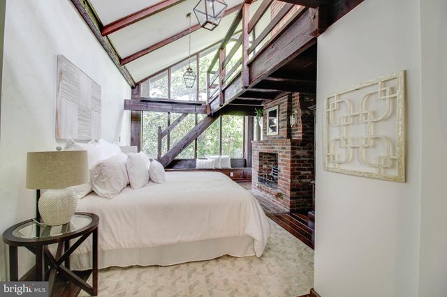 $1,030,000 | 421 Wilkes Street, Alexandria, VA 22314