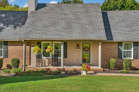 $474,900 | 102 Arrowood Drive, Cottontown, TN 37048