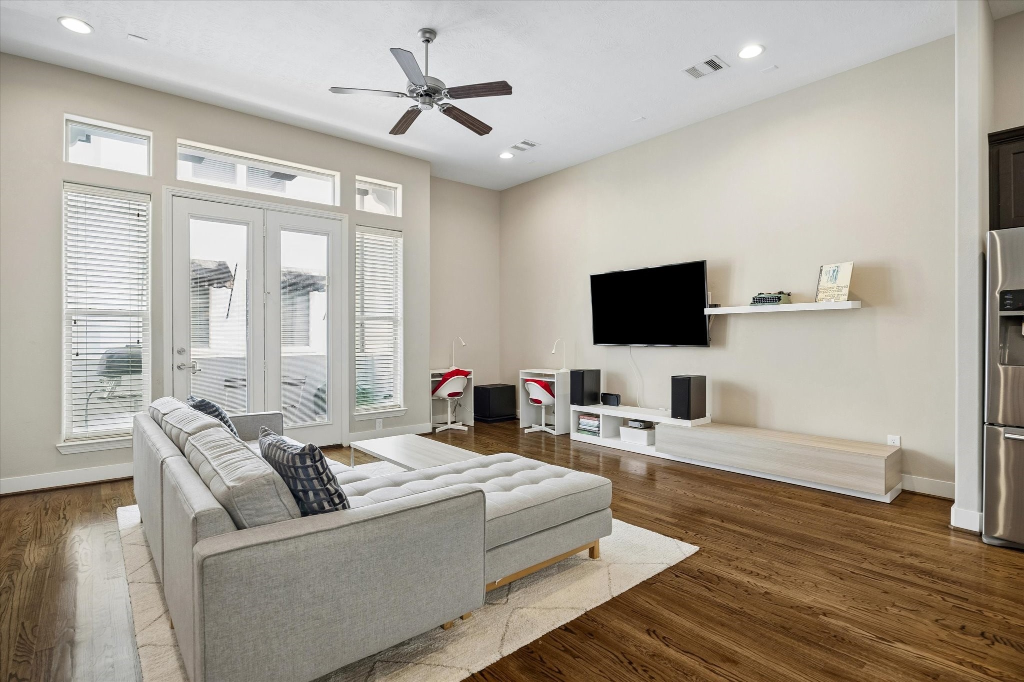 4220 Dickson Street Houston, TX 77007 - Photo 4 of 30