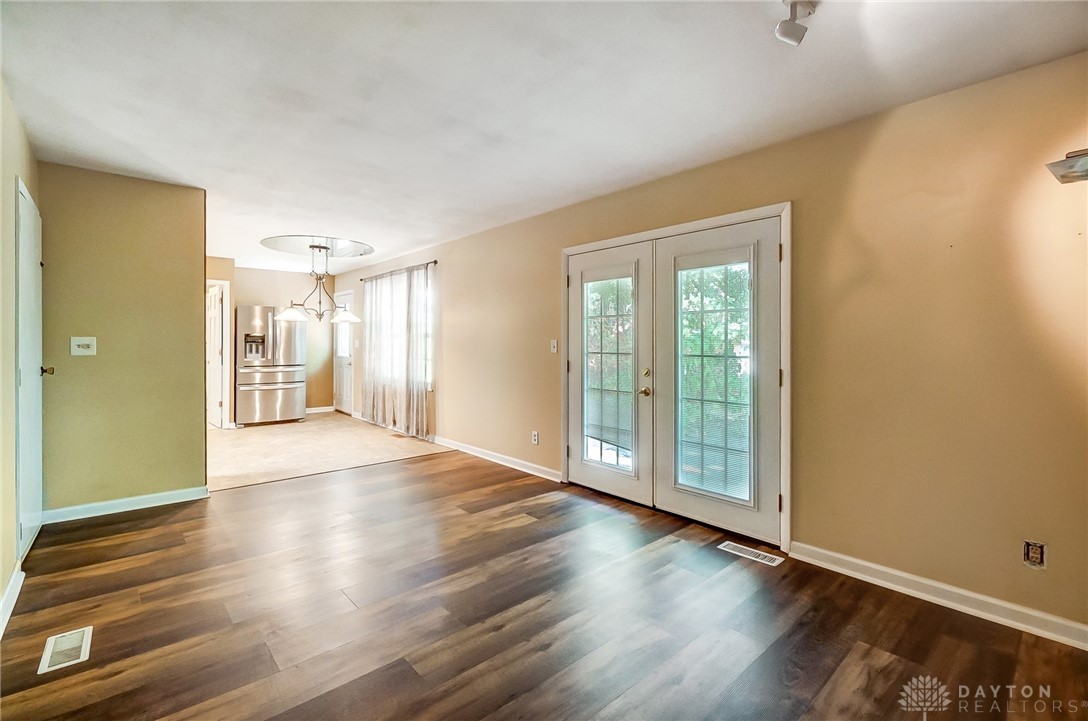 360 Clearcreek Franklin Road Springboro, OH 45066 - Photo 16 of 39 Gallery Image 16
