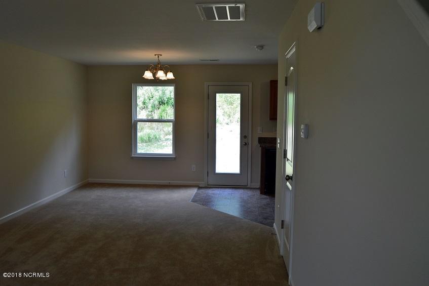 201 Chalet Road Holly Ridge, NC 28445 - Photo 5 of 13 3