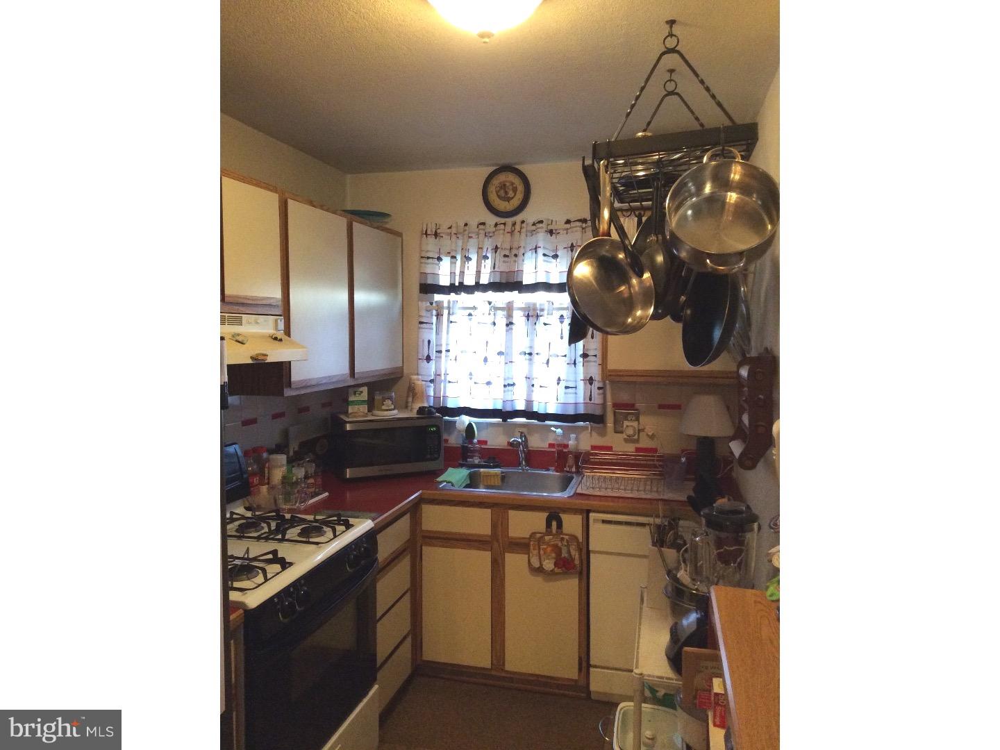 9362 Neil Road, Unit B Philadelphia, PA 19115 - Photo 6 of 21 Kitchen