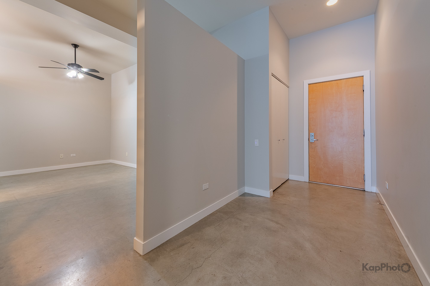 939 West Madison Street, Unit 403 Chicago, IL 60607 - Photo 3 of 27