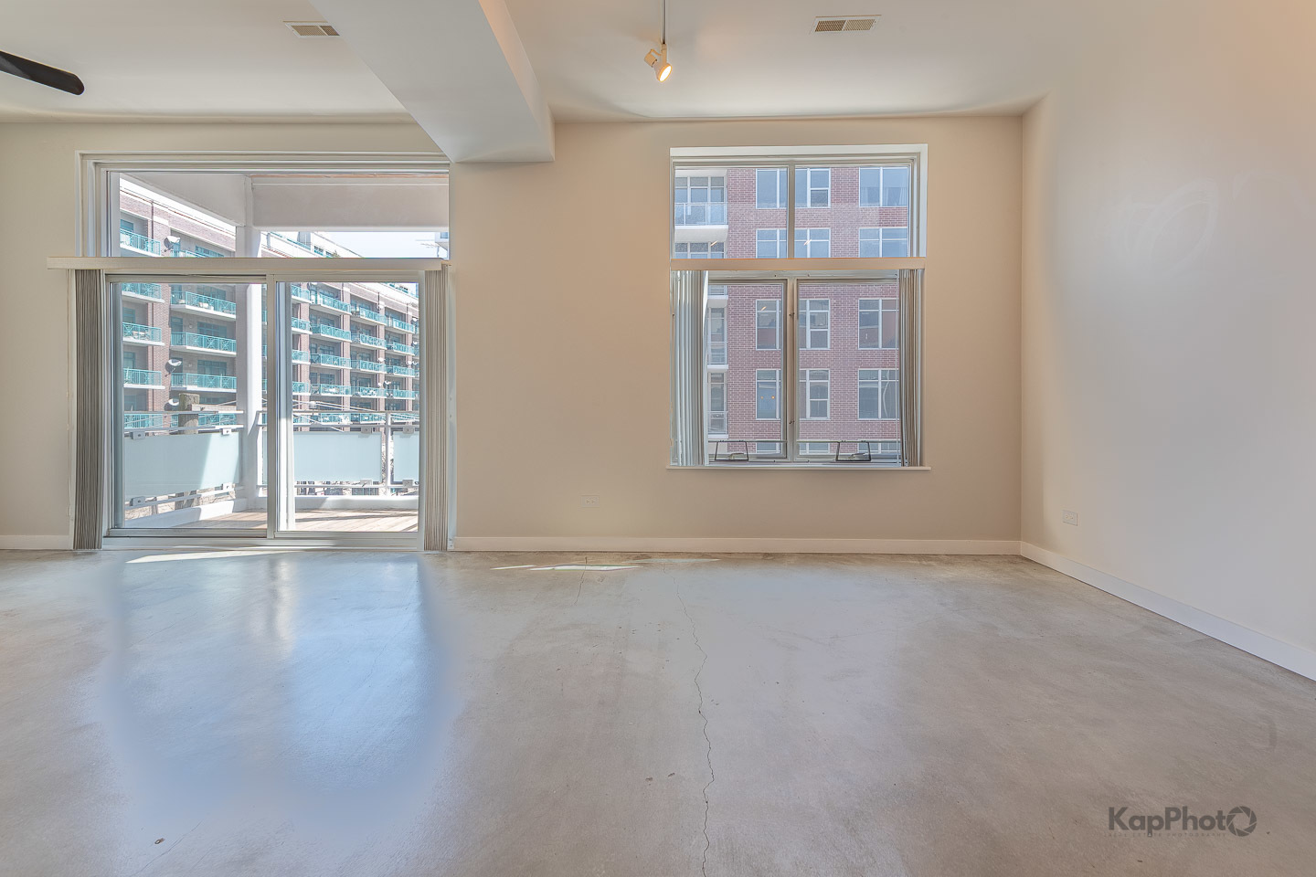 939 West Madison Street, Unit 403 Chicago, IL 60607 - Photo 10 of 27