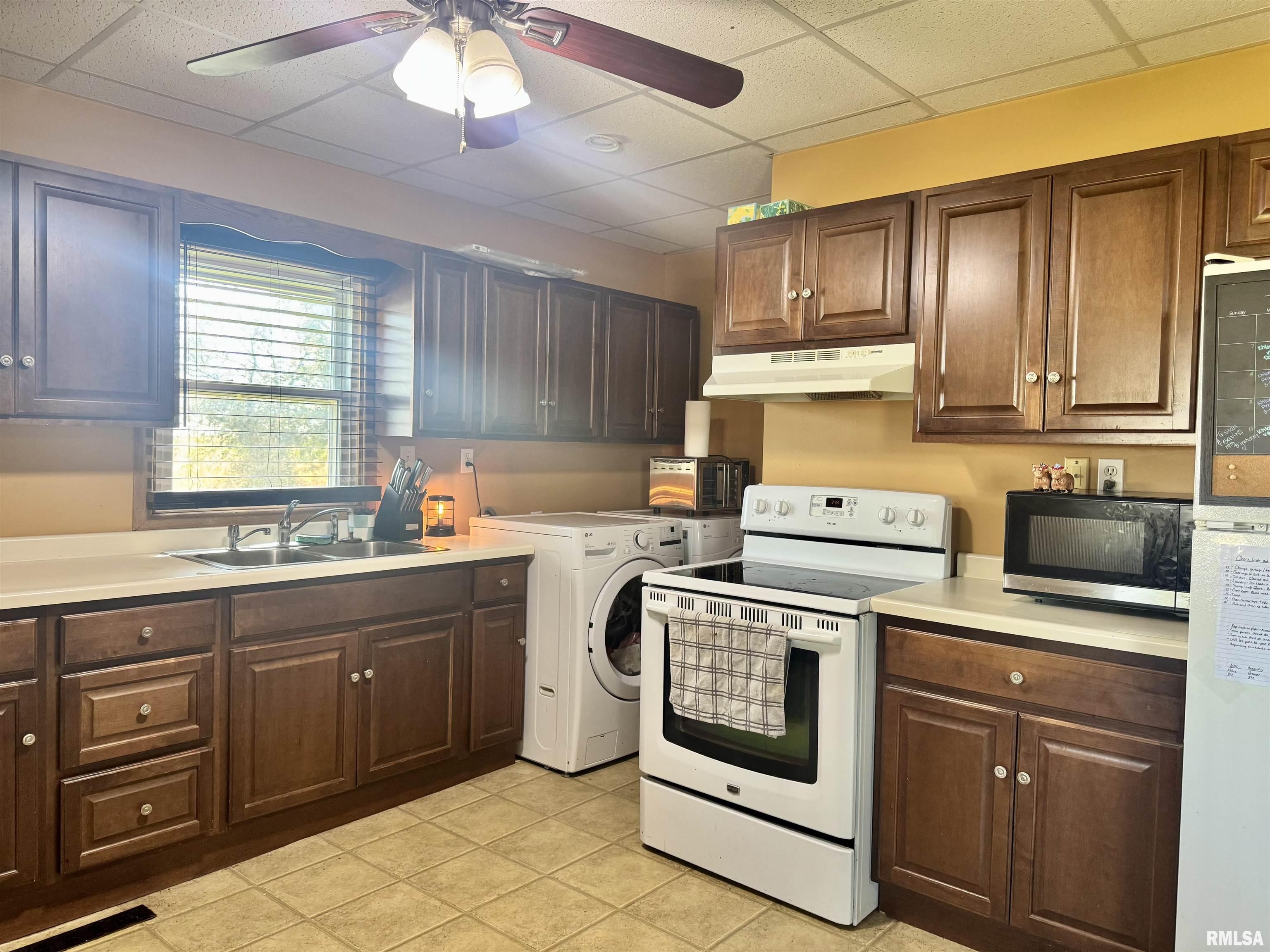 5515 Bunker Hill Road Fulton, IL 61252 - Photo 13 of 31